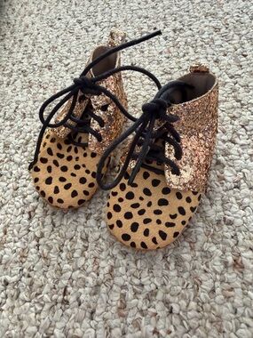Monkey Feet Gold Glitter and Leopard Print Suede Lace-Up Baby Walker Boots 7c